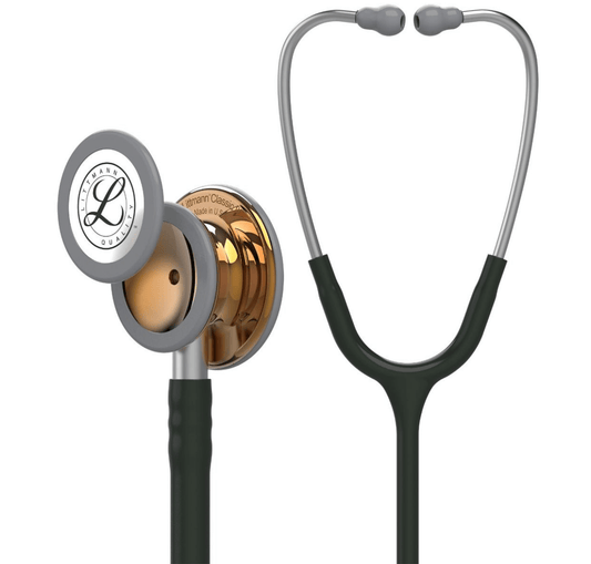 Estetoscopio Littmann Classic III edición limitada sobre fondo blanco, instrumento médico profesional de alta calidad