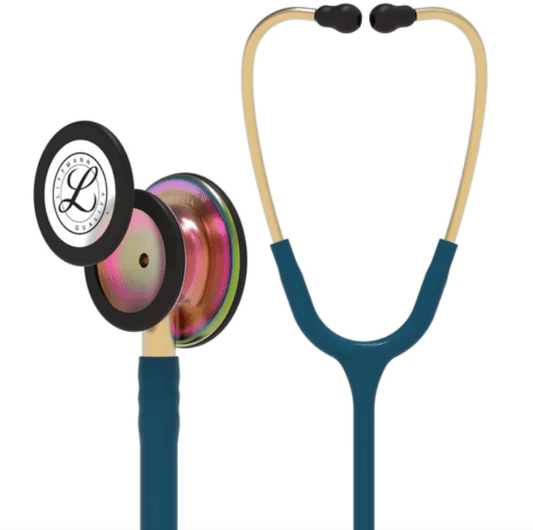 Estetoscopio Littmann Classic III con grabado láser personalizado, ideal para profesionales médicos.